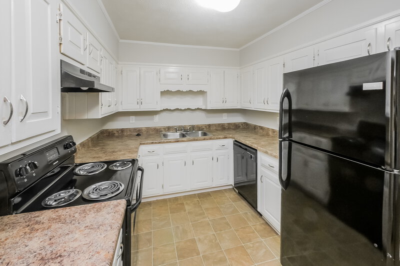 1,630/Mo, 1646 Cheryl Leigh Dr Riverdale, GA 30296 Kitchen View