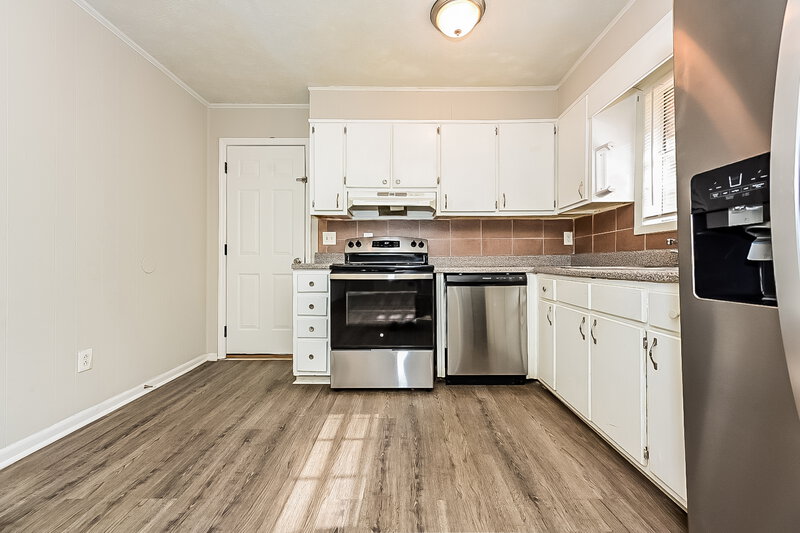 1,630/Mo, 246 Bellwood Ln Riverdale, GA 30274 Kitchen View