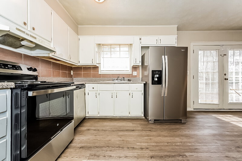 1,630/Mo, 246 Bellwood Ln Riverdale, GA 30274 Kitchen View 2