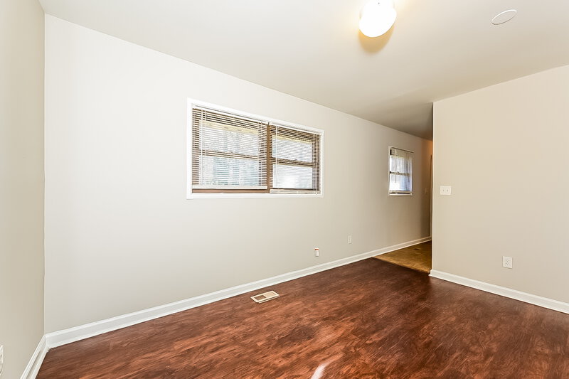 1,625/Mo, 263 Roxbury Dr Riverdale, GA 30274 Living Room View