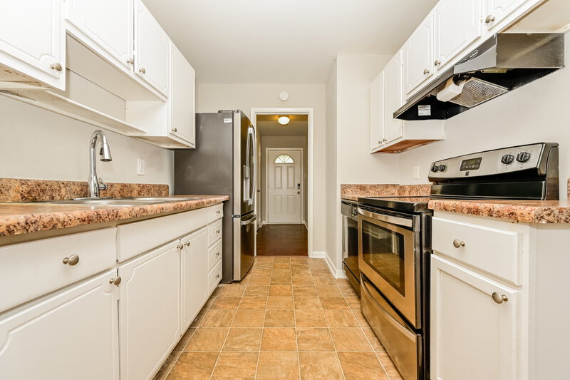 1,635/Mo, 263 Roxbury Dr Riverdale, GA 30274 Kitchen View