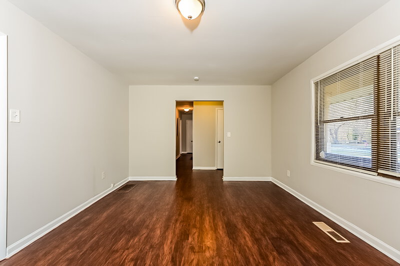 1,625/Mo, 263 Roxbury Dr Riverdale, GA 30274 Dining Room View 2