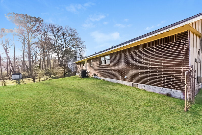 1,625/Mo, 263 Roxbury Dr Riverdale, GA 30274 Rear View