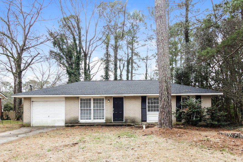 0/Mo, 479 Clara Dr Riverdale, GA 30274 External View