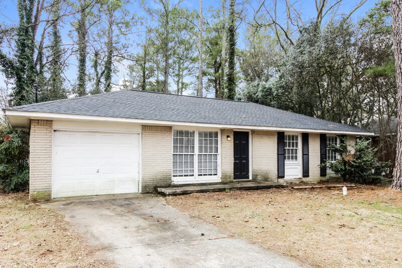 0/Mo, 479 Clara Dr Riverdale, GA 30274 Front View