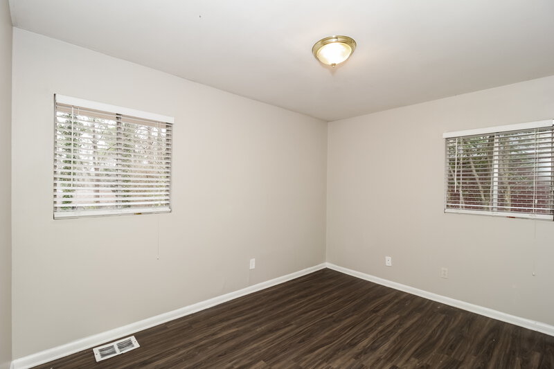 0/Mo, 479 Clara Dr Riverdale, GA 30274 Main Bedroom View