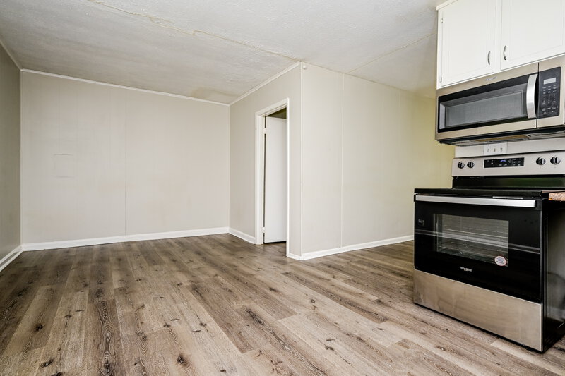 1,955/Mo, 494 Clara Dr Riverdale, GA 30274 Kitchen View 3