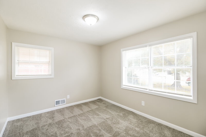 1,885/Mo, 558 Wavelyn Way Riverdale, GA 30274 Bedroom View 2