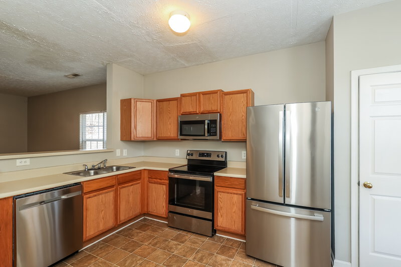 1,465/Mo, 6055 Camden Forrest Dr Riverdale, GA 30296 Kitchen View
