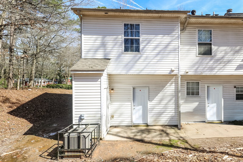 1,465/Mo, 6055 Camden Forrest Dr Riverdale, GA 30296 Rear View