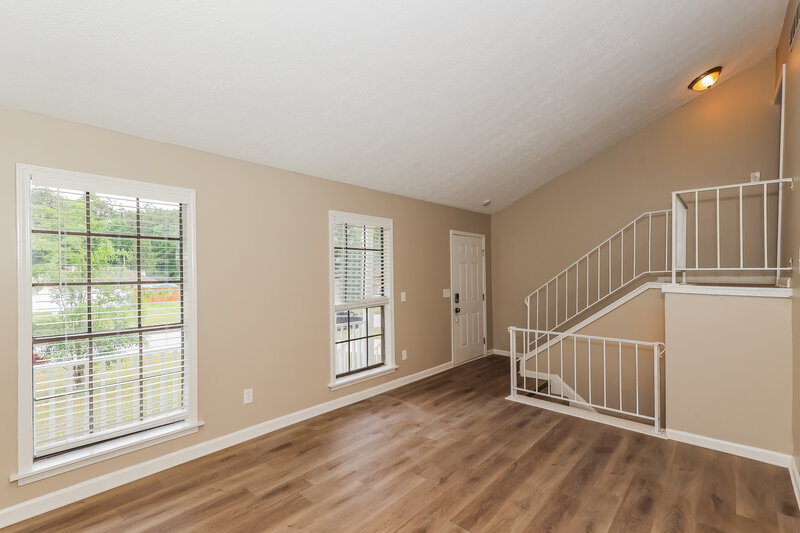 2,355/Mo, 6405 Beethoven Cir Riverdale, GA 30296 Living Room View 2