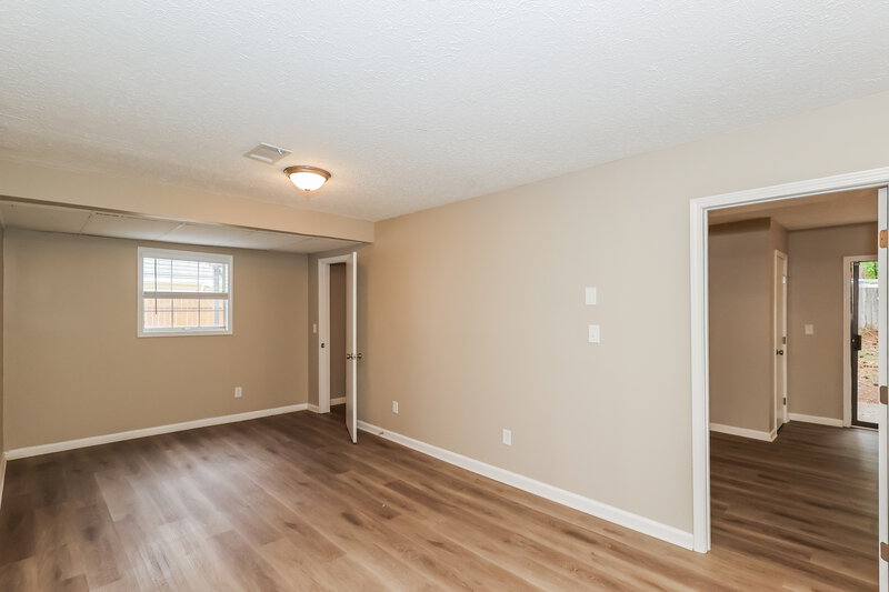 2,355/Mo, 6405 Beethoven Cir Riverdale, GA 30296 Family Room View 2