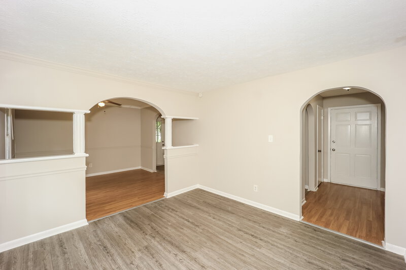 2,360/Mo, 402 VALIANT Lane Riverdale, GA 30274 Living Room View