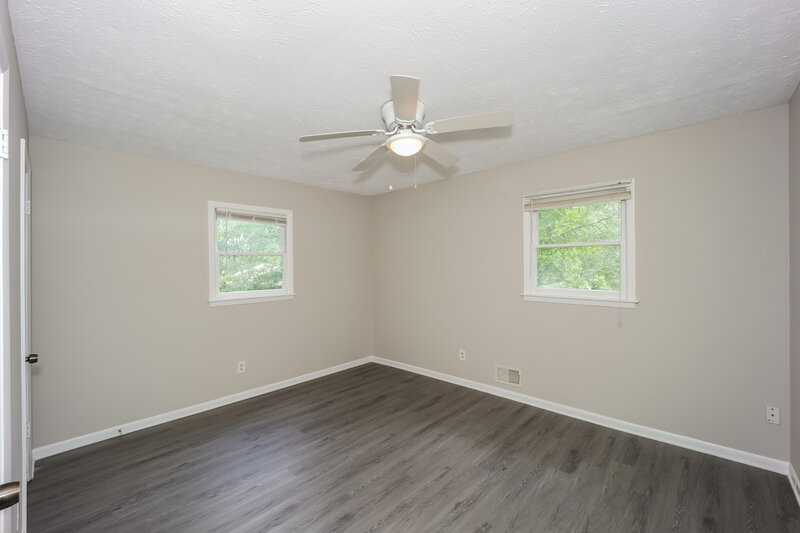 2,360/Mo, 402 VALIANT Lane Riverdale, GA 30274 Main Bedroom View 2