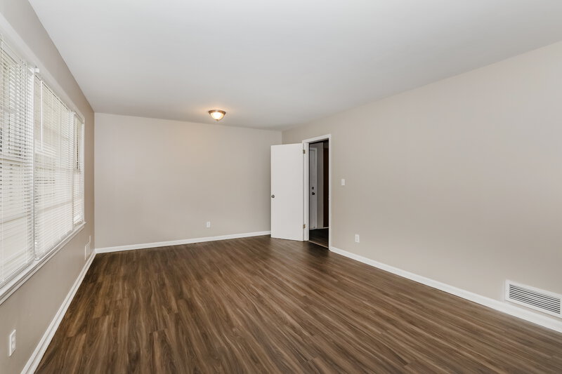 1,980/Mo, 7487 Grayson Dr Riverdale, GA 30296 Living Room View