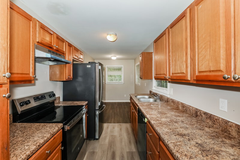 1,980/Mo, 7487 Grayson Dr Riverdale, GA 30296 Kitchen View