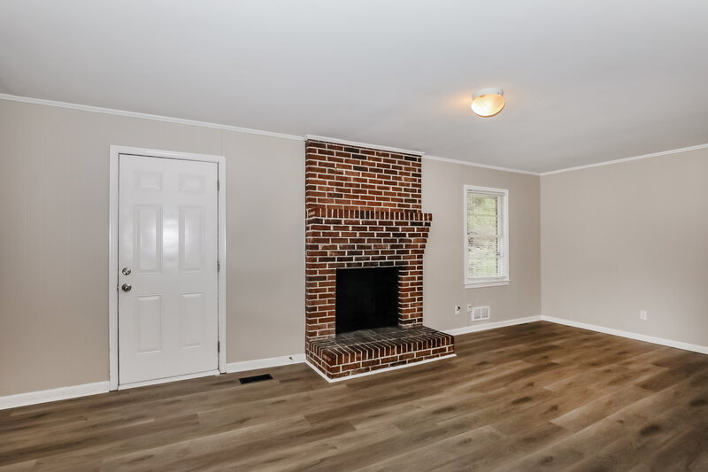 1,980/Mo, 7487 Grayson Dr Riverdale, GA 30296 Family Room View