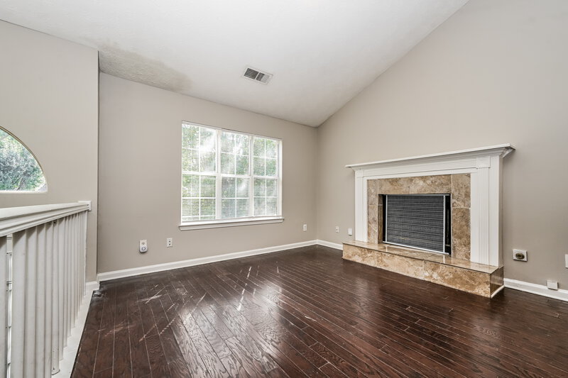 2,610/Mo, 7105 E Village Ct Riverdale, GA 30296 Living Room View