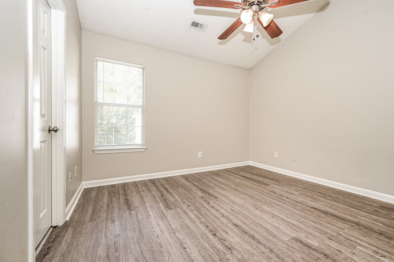 2,610/Mo, 7105 E Village Ct Riverdale, GA 30296 Main Bedroom View