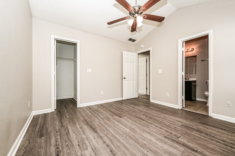 2,610/Mo, 7105 E Village Ct Riverdale, GA 30296 Main Bedroom View 2