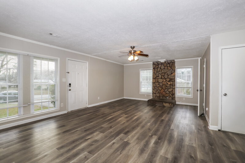 1,400/Mo, 6707 Willow Twig Rd Riverdale, GA 30274 Living Room View