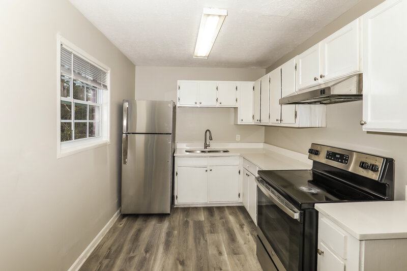 1,400/Mo, 6707 Willow Twig Rd Riverdale, GA 30274 Kitchen View
