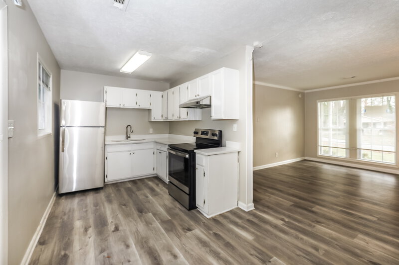 1,400/Mo, 6707 Willow Twig Rd Riverdale, GA 30274 Kitchen View 2