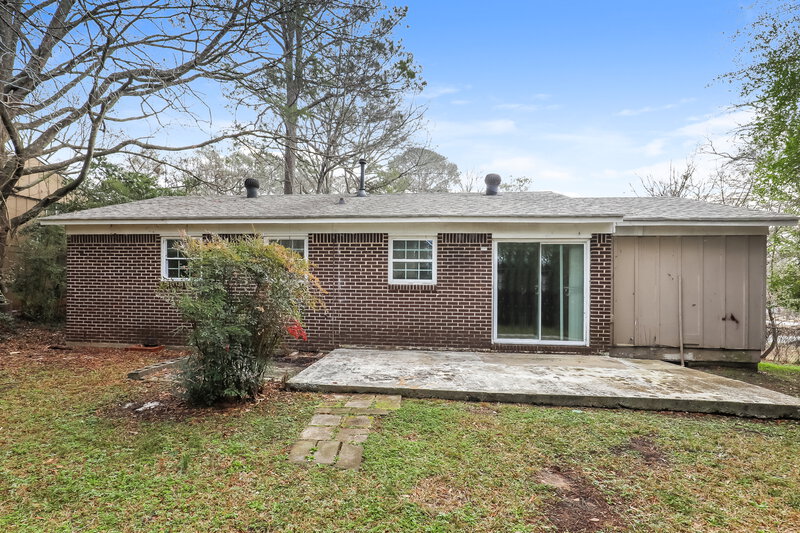 1,400/Mo, 6707 Willow Twig Rd Riverdale, GA 30274 Rear View