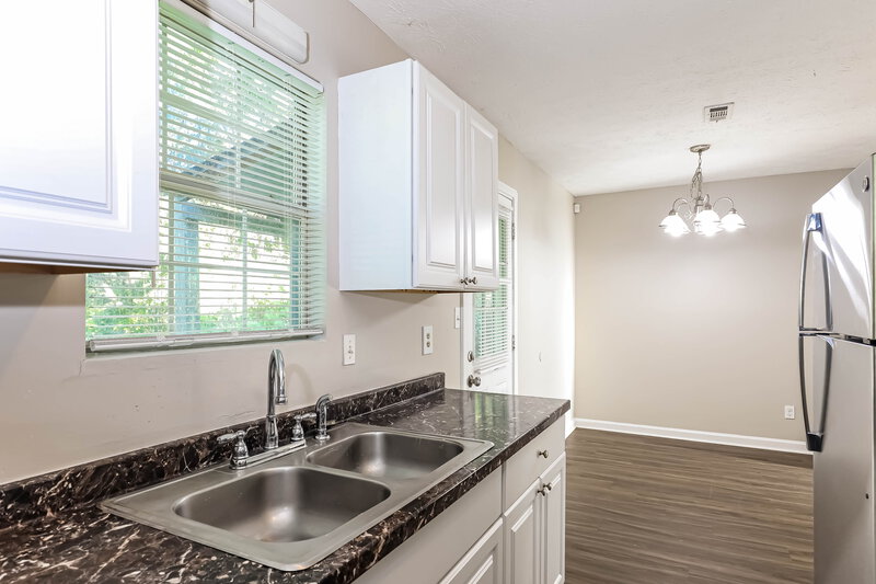 1,550/Mo, 9179 Fairway Ct Riverdale, GA 30274 Kitchen View 2