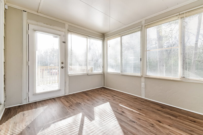 1,635/Mo, 9184 Homewood Dr Riverdale, GA 30274 Sun Room View