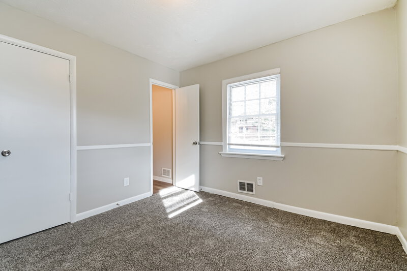 1,635/Mo, 9184 Homewood Dr Riverdale, GA 30274 Bedroom View