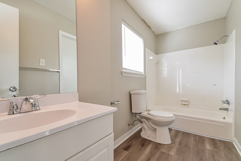1,635/Mo, 9184 Homewood Dr Riverdale, GA 30274 Bathroom View