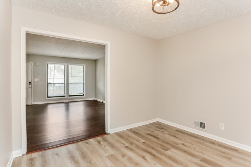 1,580/Mo, 1535 Springwood Dr SE Unit B Smyrna, GA 30080 Dining Room View