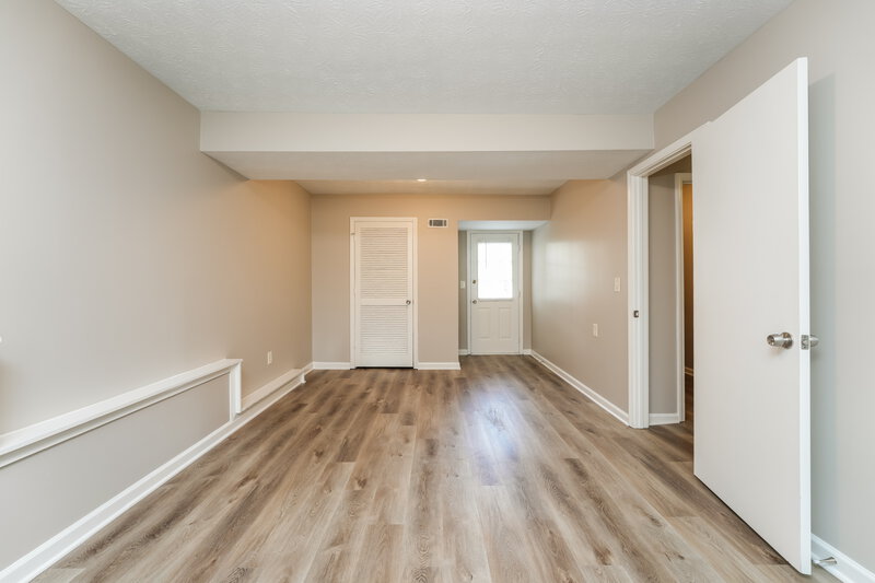 1,850/Mo, 2704 Laurel View Dr Snellville, GA 30039 Family Room View