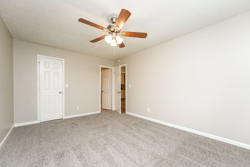 1,850/Mo, 2704 Laurel View Dr Snellville, GA 30039 Main Bedroom View