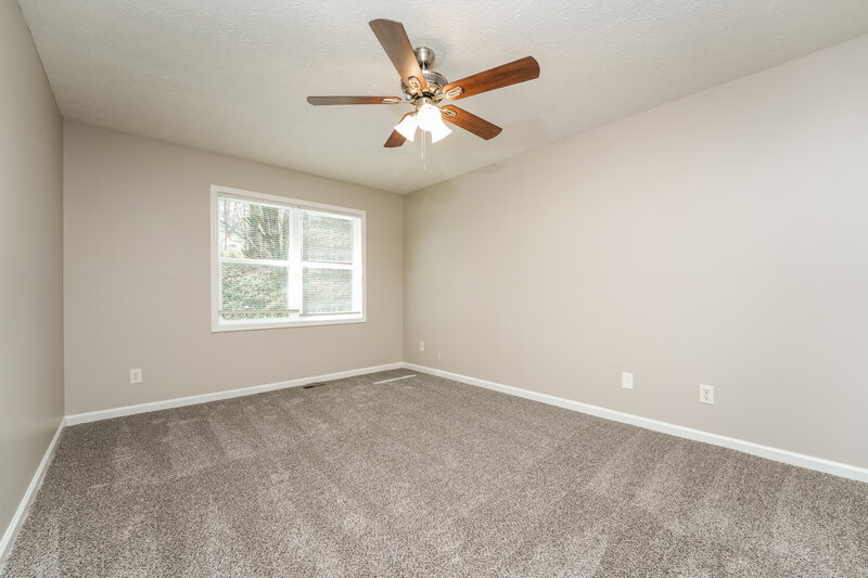 1,850/Mo, 2704 Laurel View Dr Snellville, GA 30039 Main Bedroom View 2