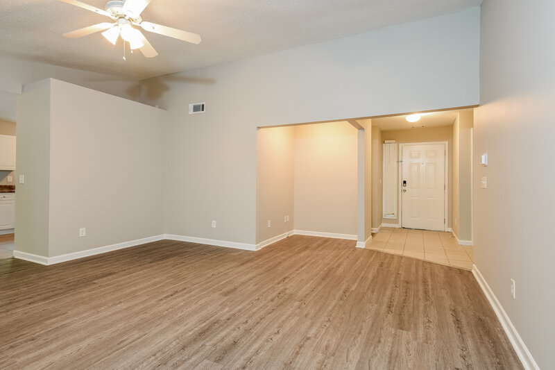 1,950/Mo, 2735 Trotters Walk Trl Snellville, GA 30078 Living Room View 4