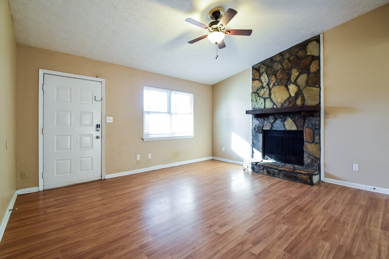 1,575/Mo, 113 Adrian Dr Stockbridge, GA 30281 Living Room View