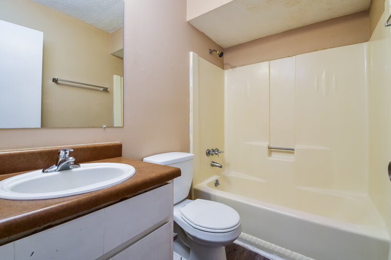 1,575/Mo, 113 Adrian Dr Stockbridge, GA 30281 Main Bathroom View