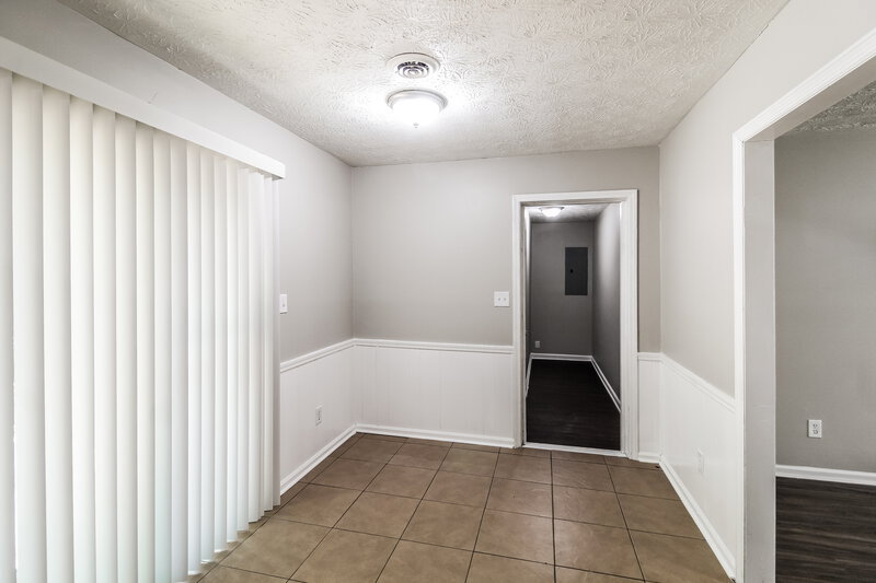 1,675/Mo, 225 Carriage Cir Stockbridge, GA 30281 Dining Room View