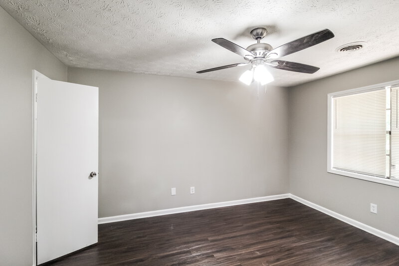 1,675/Mo, 225 Carriage Cir Stockbridge, GA 30281 Main Bedroom View 3