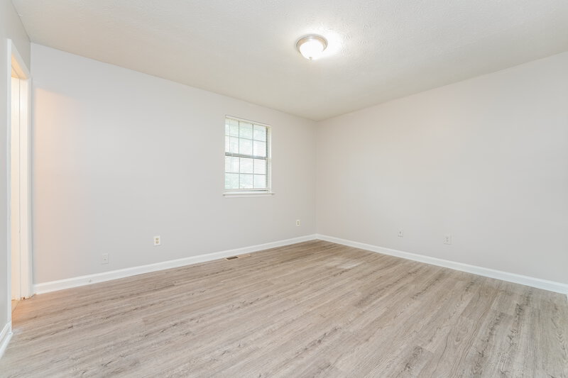 2,140/Mo, 1102 Cherokee Hts Stone Mountain, GA 30083 Main Bedroom View
