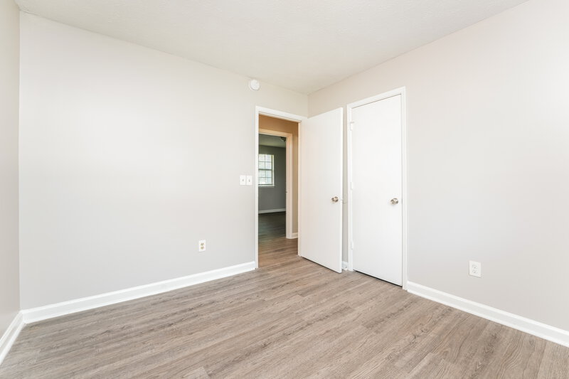 2,140/Mo, 1102 Cherokee Hts Stone Mountain, GA 30083 Bedroom View