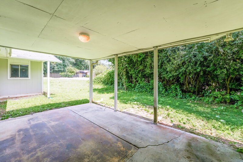 2,110/Mo, 1250 ALLGOOD Road Stone Mountain, GA 30083 Covered Patio View