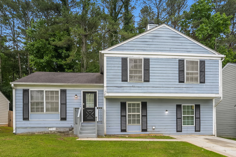 0/Mo, 1338 Mill Lake Cir Stone Mountain, GA 30088 External View