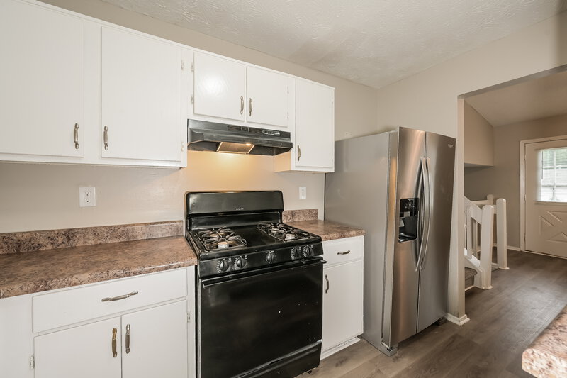0/Mo, 1338 Mill Lake Cir Stone Mountain, GA 30088 Kitchen View 3