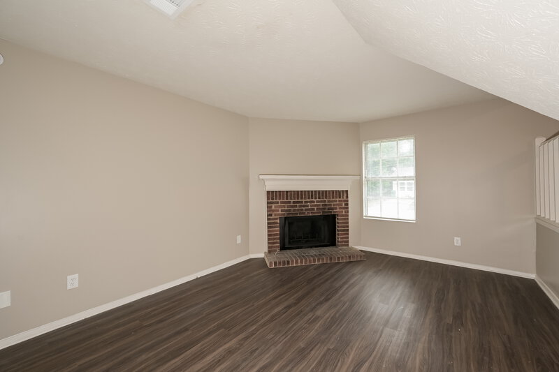 0/Mo, 1338 Mill Lake Cir Stone Mountain, GA 30088 Family Room View