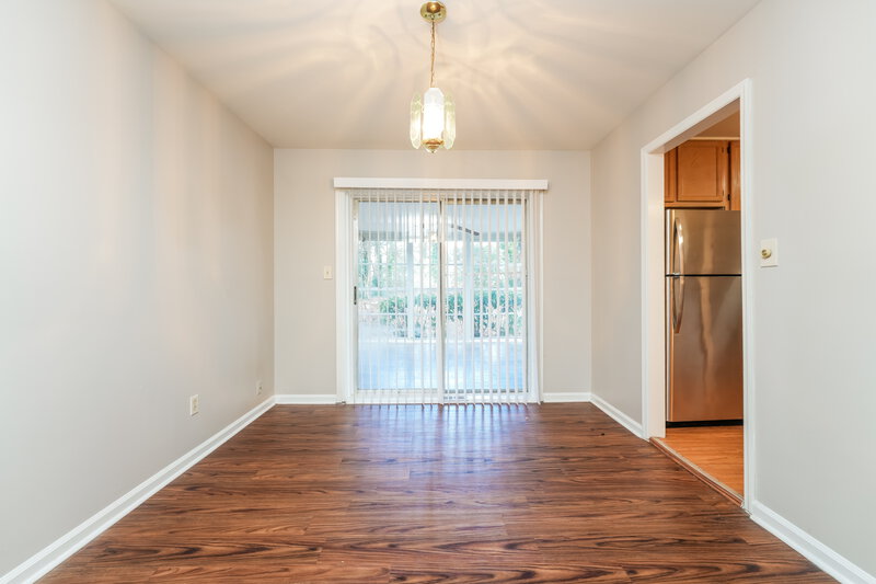 1,950/Mo, 1423 Cedar Heights Dr Stone Mountain, GA 30083 Dining Room View
