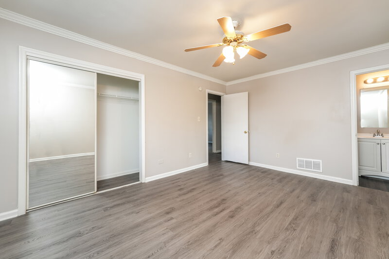 1,950/Mo, 1423 Cedar Heights Dr Stone Mountain, GA 30083 Main Bedroom View 2