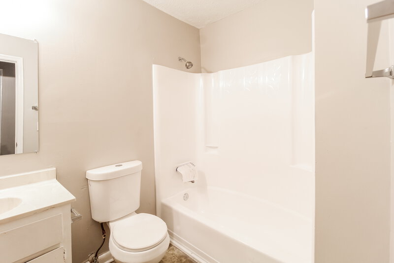 1,740/Mo, 1767 BIG VALLEY Lane Stone Mountain, GA 30083 Main Bathroom View
